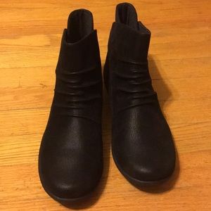 Clark’s Cloudstepper boots
